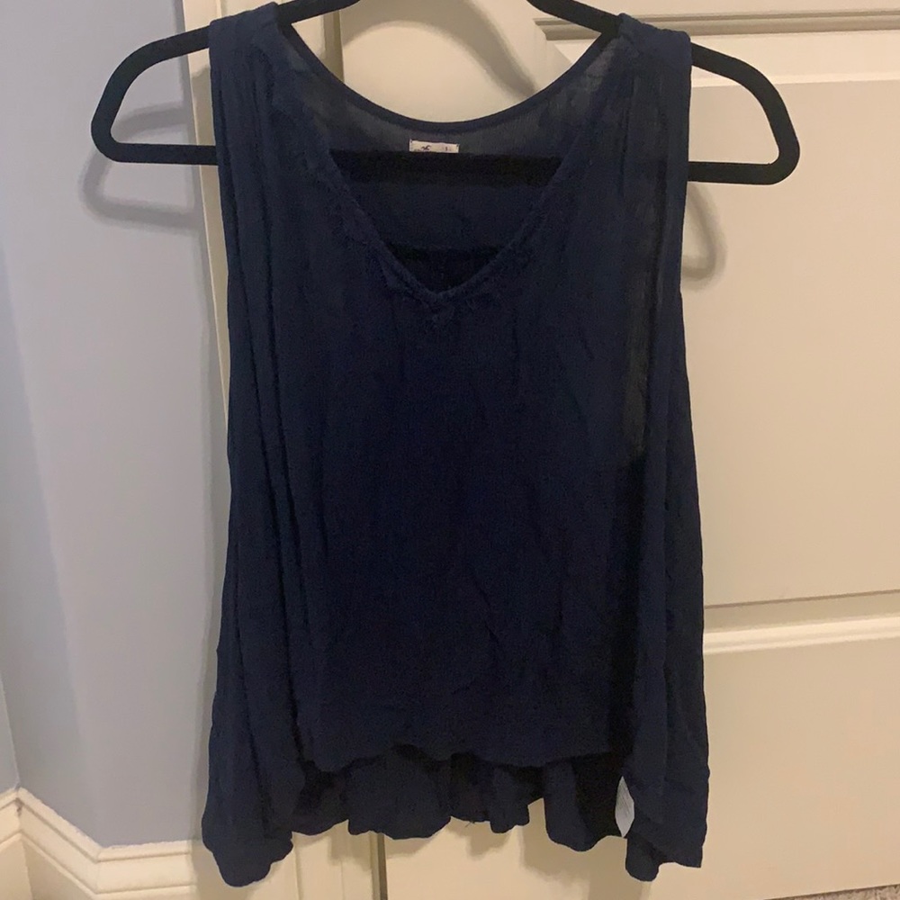 navy blue hollister tank top with lace detailing